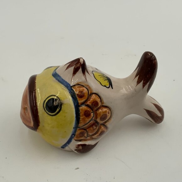 Tonala Hand Painted Fish Salt / Pepper Shaker Glossy Signed 3 1/2" - Picture 1 of 7